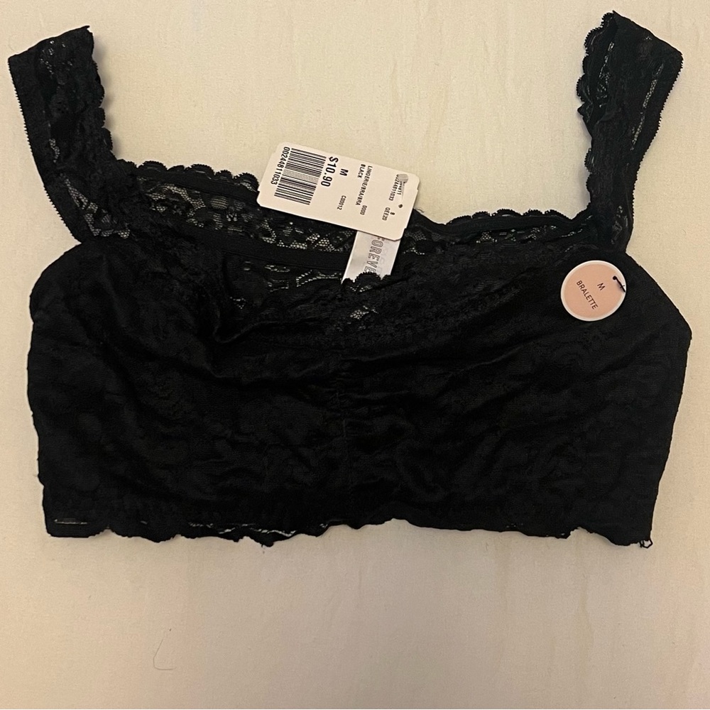 New with tags Forever 21 black lace bralette. Size medium